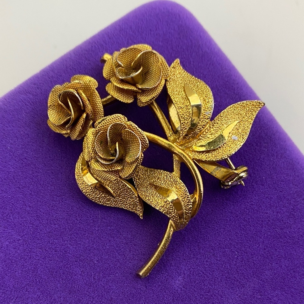 💛 Vintage Coro Gold Plated Rose Brooch | Sculptural Botanical